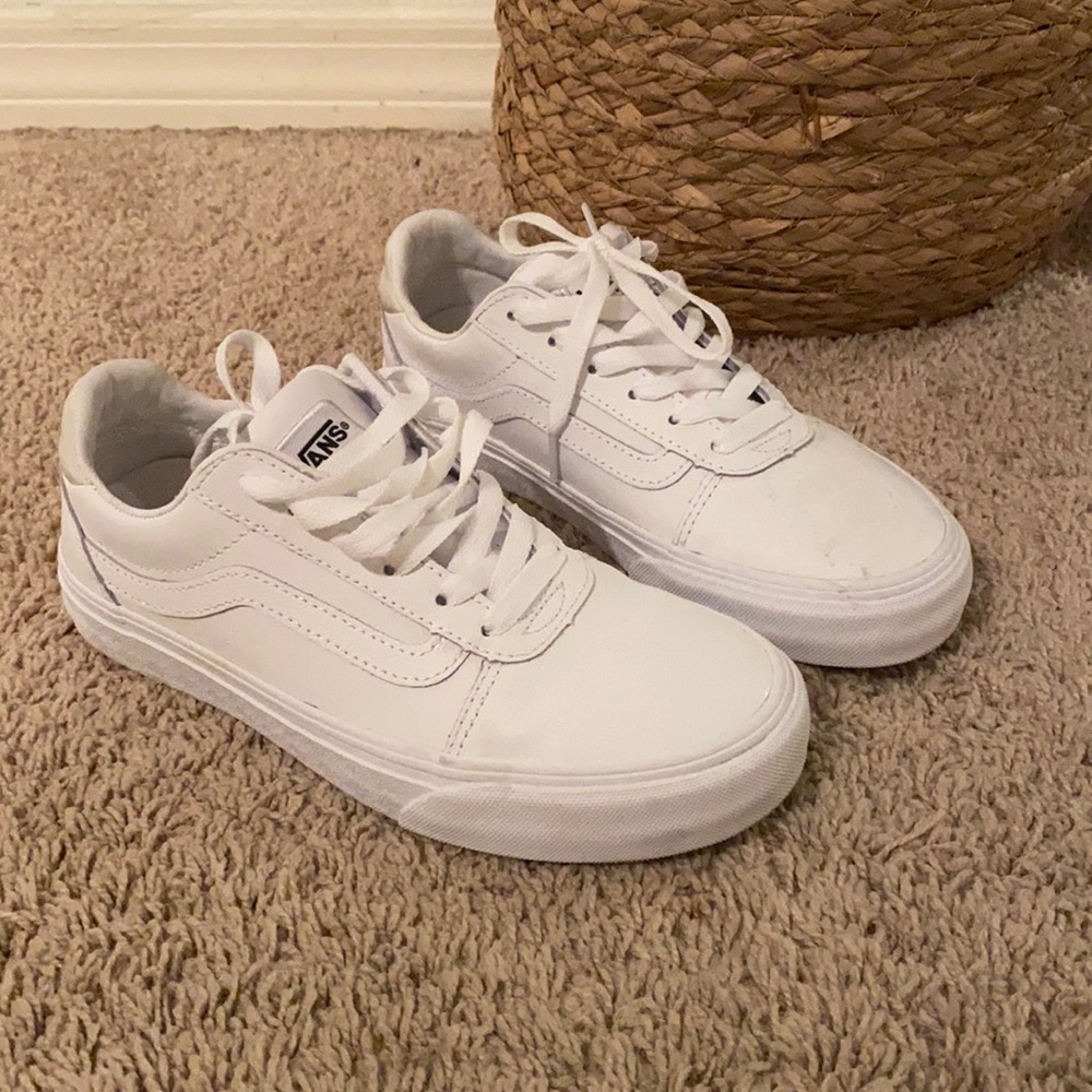 VANS 6.5 All White sneakers